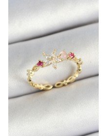 Pirinç Papatya Figürlü Zirkon Taşlı Gold Renk Ayarlanabilir Kadın Yüzük