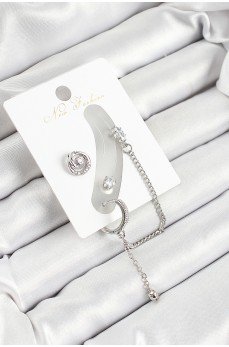 Pirinç Halka Figürlü Zirkon Taşlı Gümüş Renk 3'lü Kıkırdak Kadın Küpe Set Pirinç Halka Figürlü Zirkon Taşlı Gümüş Renk 3'lü Kıkırdak Kadın Küpe Set