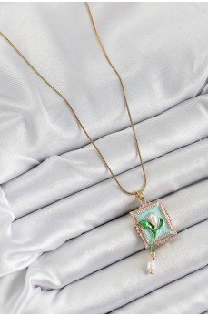 316L Çelik Zincir Turkuaz Sanatsal Portre Sallantılı İnci Detaylı Lale Model Gold Renk Kadın Kolye 316L Çelik Zincir Turkuaz Sanatsal Portre Sallantılı İnci Detaylı Lale Model Gold Renk Kadın Kolye