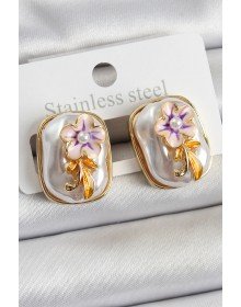 Pirinç Beyaz Mineli İnci Detaylı Çiçek Figürlü Sanatsal Portre Model Gold Renk Kadın Küpe