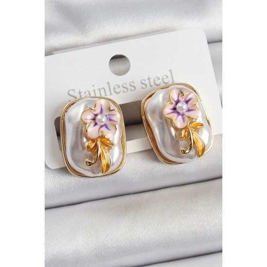 Pirinç Beyaz Mineli İnci Detaylı Çiçek Figürlü Sanatsal Portre Model Gold Renk Kadın Küpe Pirinç Beyaz Mineli İnci Detaylı Çiçek Figürlü Sanatsal Portre Model Gold Renk Kadın Küpe