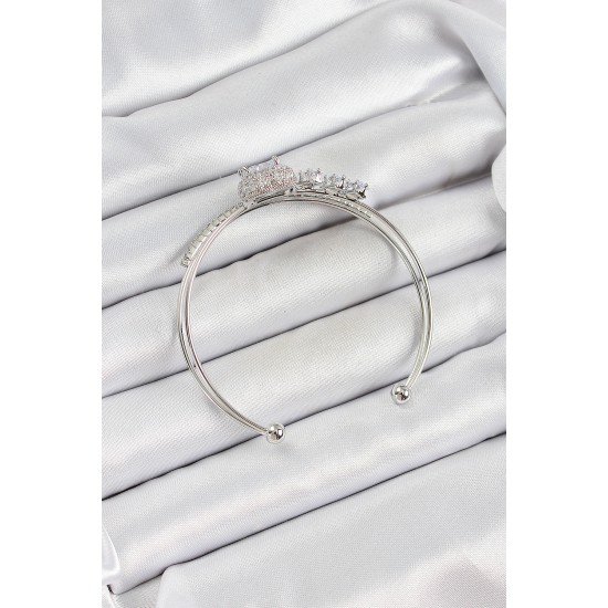 Pirinç Gümüş Renk Kalpli Zirkon Taşlı Kadın Bileklik Pirinç Gümüş Renk Kalpli Zirkon Taşlı Kadın Bileklik