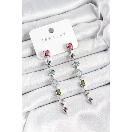 Pirinç Renkli Zirkon Taşlı Sallantılı Model Gümüş Renk Kadın Küpe Pirinç Renkli Zirkon Taşlı Sallantılı Model Gümüş Renk Kadın Küpe