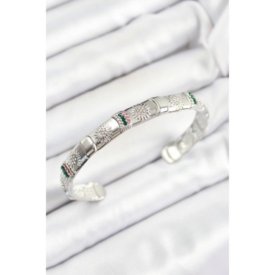 Pirinç Karışık Zirkon Taşlı Çiçek Model Gümüş Renk Altı Açık Kadın Bileklik