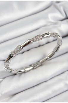 Pirinç Zirkon Taşlı Kemik Model Gümüş Renk Vip Kadın Bileklik Pirinç Zirkon Taşlı Kemik Model Gümüş Renk Vip Kadın Bileklik