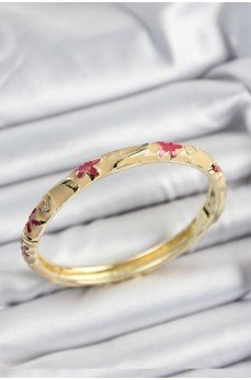 Mineli Pirinç Pembe Ve Krem Çiçek Motifli Gold Renk Kadın Kelepçe Mineli Pirinç Pembe Ve Krem Çiçek Motifli Gold Renk Kadın Kelepçe