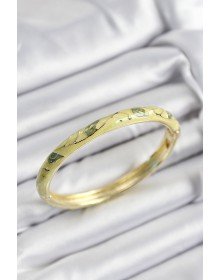 Mineli Pirinç Fıstık Yeşili Yaprak Motifli Gold Renk Kadın Kelepçe