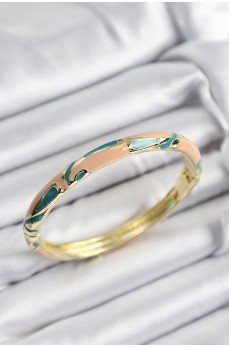 Mineli Pirinç Krem Ve Yeşil Mermer Motifli Gold Renk Kadın Kelepçe Mineli Pirinç Krem Ve Yeşil Mermer Motifli Gold Renk Kadın Kelepçe