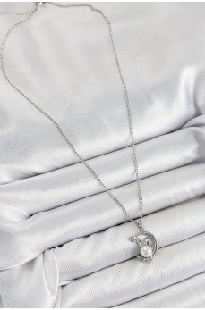 316L Çelik İnci Detaylı Hilal Tavşan Model Gümüş Renk Kadın Kolye