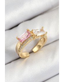 Pirinç Zirkon Taşlı Dikdörtgen Model Gold Renk Kadın Yüzük