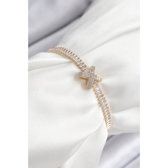 Pirinç Zirkon Taşlı X Detaylı Su Yolu Model Gold Renk Asansörlü Kadın Bileklik Pirinç Zirkon Taşlı X Detaylı Su Yolu Model Gold Renk Asansörlü Kadın Bileklik