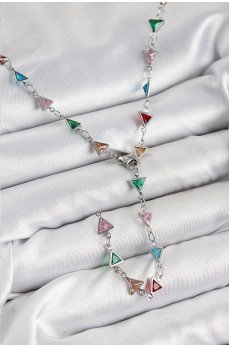 Pirinç Renkli Zirkon Taşlı Üçgen Model Gümüş Renk Kadın Y Kolye