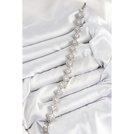 Pirinç Zirkon Taşlı Yonca Baget Model Gümüş Renk VIP Seri Kadın Bileklik