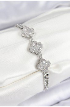 Pirinç Zirkon Taşlı Yonca Model Gümüş Renk Kadın Bileklik