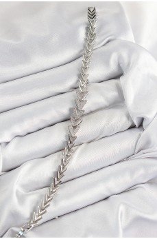 Pirinç Zirkon Taşlı Sıralı Ok Model Gümüş Renk Kadın Bileklik Pirinç Zirkon Taşlı Sıralı Ok Model Gümüş Renk Kadın Bileklik