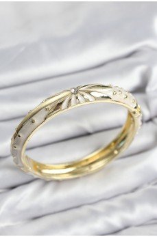 Mineli Pirinç Zirkon Taşlı Bej Desen Motifli Gold Kadın Kelepçe