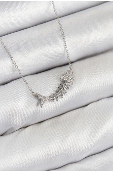 Pirinç Zirkon Taşlı Balık Kılçığı Model Gümüş Renk Kadın Kolye