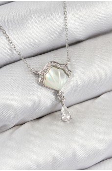Pirinç Zirkon Taşlı İstiridye Model Gümüş Renk Kadın Kolye