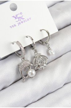 Pirinç Zirkon Taşlı 3'lü Yunus Balığı Ve İstiridye Model Gümüş Renk Kadın Küpe