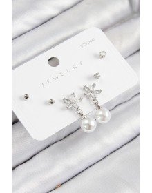 Pirinç Zirkon Taşlı İnci Sallantılı Çiçek Model Gümüş Renk 925 Ayar Gümüş Çivi Kadın Küpe Set
