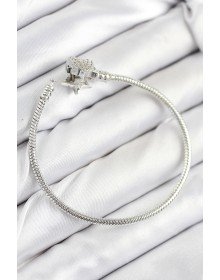 Pirinç Charm Zirkon Taşlı Yıldız Model Gümüş Renk Kadın Bileklik
