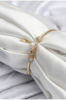 Pirinç VIP Seri Gold Renk Kutup Yıldızı Model Kadın Bileklik Pirinç VIP Seri Gold Renk Kutup Yıldızı Model Kadın Bileklik