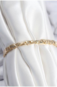 Pirinç VIP Seri Gold Renk Sıralı Üçgen Model Kadın Bileklik Pirinç VIP Seri Gold Renk Sıralı Üçgen Model Kadın Bileklik