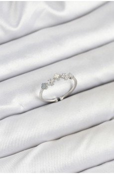 Pirinç Gümüş Renk Minimal Yonca Detaylı Kadın Yüzük