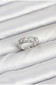 Pirinç Gümüş Renk Zirkon Taşlı Kadın Yüzük