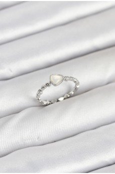 Pirinç Gümüş Renk Kalpli Model Kadın Yüzük