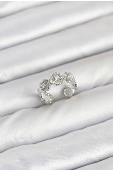 Pirinç Gümüş Renk Yonca Model Kadın Yüzük Pirinç Gümüş Renk Yonca Model Kadın Yüzük