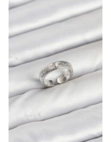 Pirinç Gümüş Renk Zirkon Taşlı Kutup Yıldızı Model Kadın Yüzük