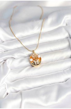 316L Çelik Zincir Kelebek Model Sanatsal Portre Kadın Kolye 316L Çelik Zincir Kelebek Model Sanatsal Portre Kadın Kolye