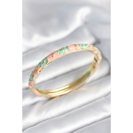 Yeşil Renk Detaylı Mineli Kelepçe Yeşil Renk Detaylı Mineli Kelepçe