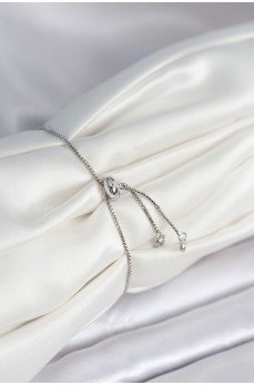 Çiçek Model Asansörlü Gümüş Renk Kadın Bileklik Çiçek Model Asansörlü Gümüş Renk Kadın Bileklik