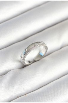 Gümüş Renk Şerit Zirkon Taşlı Kadın Yüzük Gümüş Renk Şerit Zirkon Taşlı Kadın Yüzük