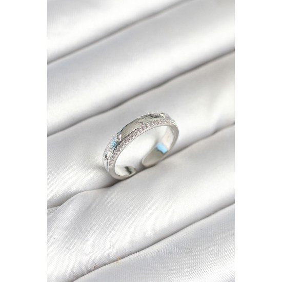 Gümüş Renk Şerit Zirkon Taşlı Kadın Yüzük Gümüş Renk Şerit Zirkon Taşlı Kadın Yüzük