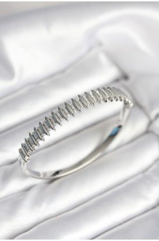 Gümüş Renk Zirkon Taşlı Pirinç Kadın Kelepçe