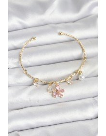 Pembe Kelebek Charmlı Gold Renk Kadın Bileklik
