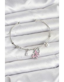 Pembe Kelebek Charmlı Gümüş Renk Kadın Bileklik
