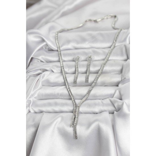 Gümüş Renk Baget Zirkon Taşlı Kadın Kolye Küpe Set Gümüş Renk Baget Zirkon Taşlı Kadın Kolye Küpe Set