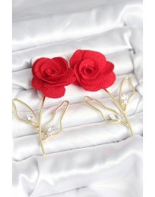 Pirinç Gold Renk Kırmızı Gül Model Kadın Küpe