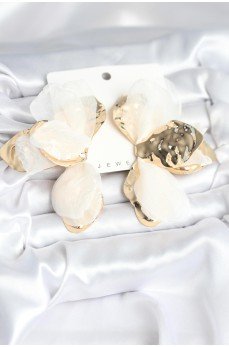 Pirinç Gold Renk Beyaz Tüllü Lotus Kadın Küpe