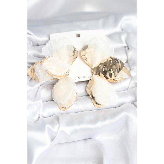 Pirinç Gold Renk Beyaz Tüllü Lotus Kadın Küpe