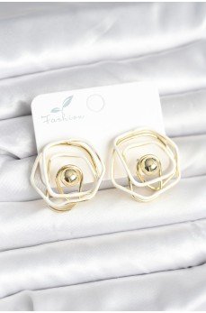 Pirinç Gold Renk Beyaz Mineli Geometrik Gül Model Kadın Küpe