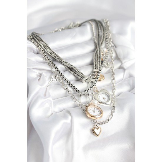 Otantik Gümüş Renk Kadın Kolye Kombini Otantik Gümüş Renk Kadın Kolye Kombini