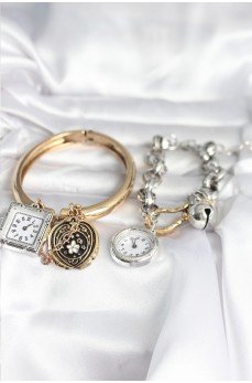 Gold ve Gümüş Renk Bileklik Kombini