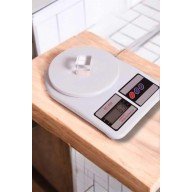 Kompakt Tasarım ve Tek Tuşla Sıfırlama Özelliğiyle Kullanımı Kolay Mutfak Tartısı Kompakt Tasarım ve Tek Tuşla Sıfırlama Özelliğiyle Kullanımı Kolay Mutfak Tartısı