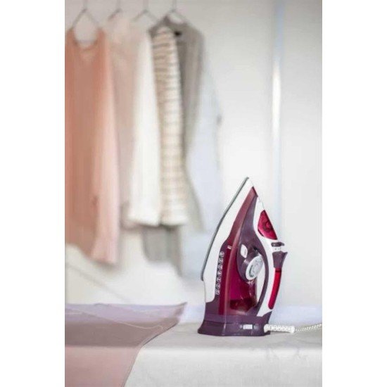 Seramik Tabanlı Kırmızı 2200 Watt Şok Buharlı Ütü Seramik Tabanlı Kırmızı 2200 Watt Şok Buharlı Ütü