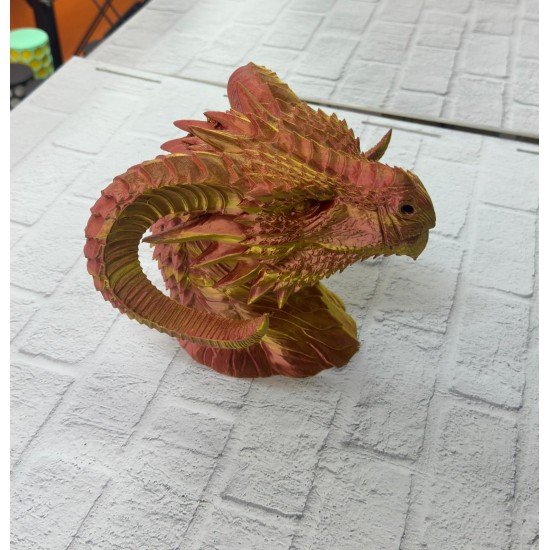 Dekoratif Gold Ejderha Heykeli Koleksiyonluk Fantastik Tasarım